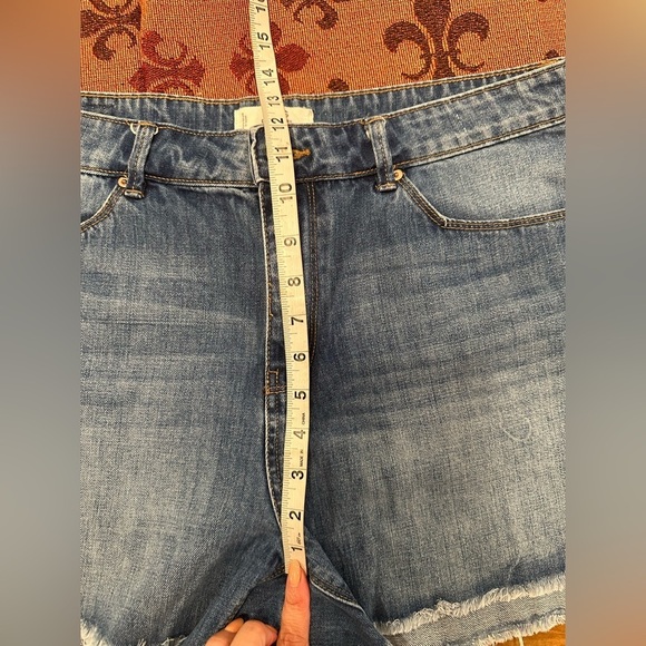 MNG Mango Denim & Tees Cutoff Jean Shorts Medium Wash Coastal Boho Sz 12 - Picture 9 of 10